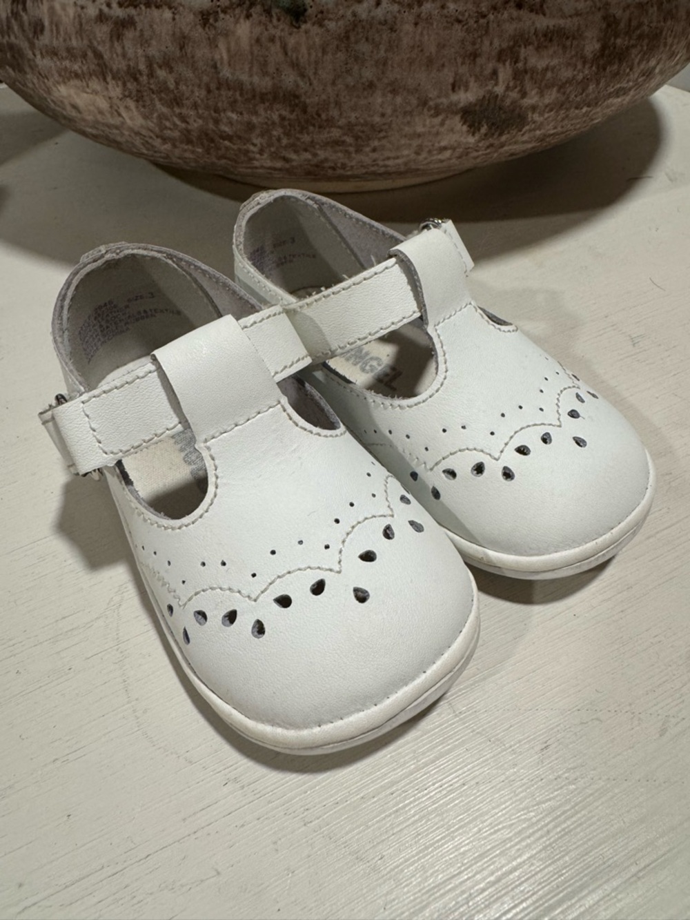 ANGEL BRAND White Kids Mary Jane Shoes - Classic T-Strap